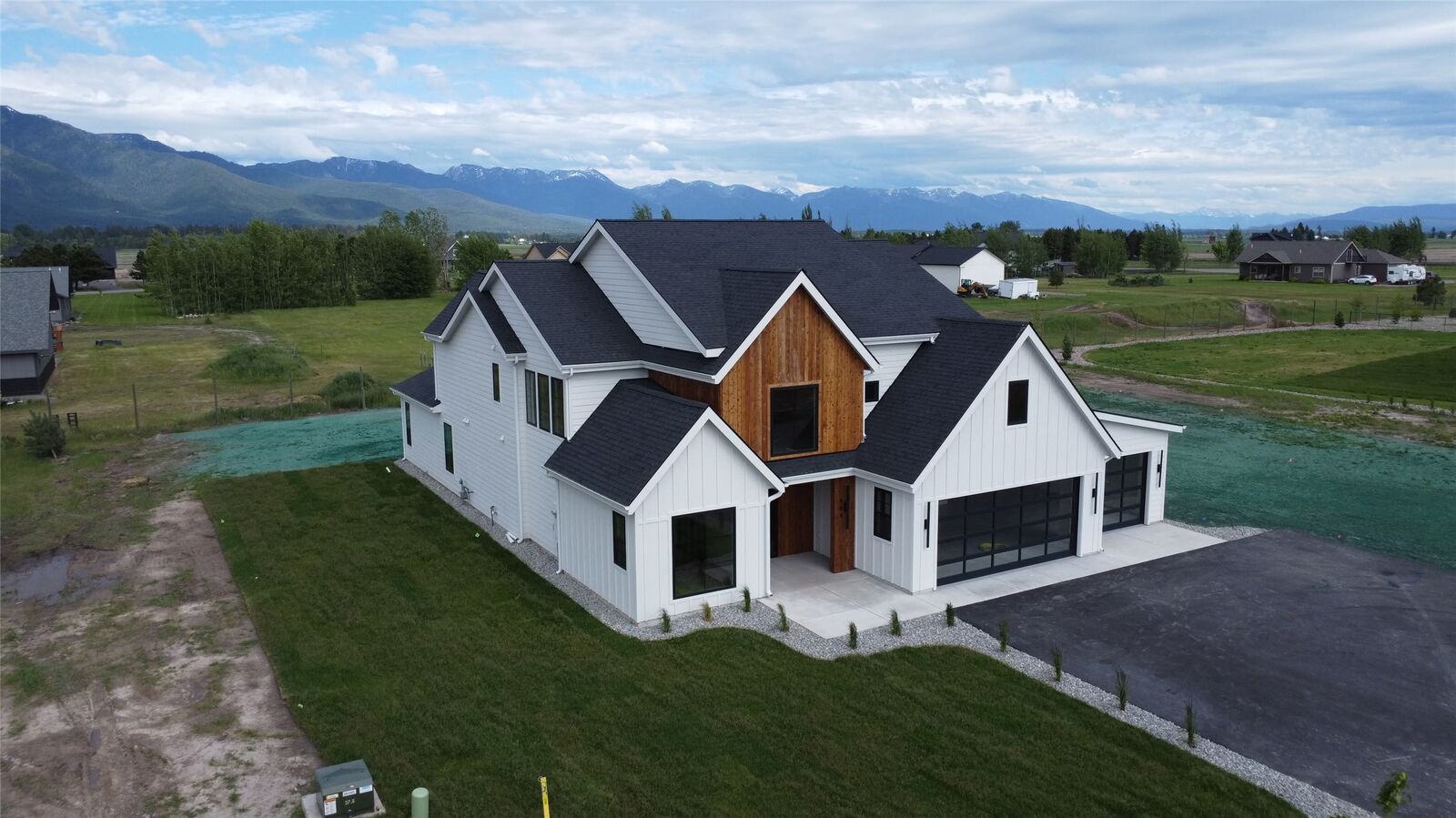 Property Photo:  404 Jefferson Street  MT 59901 
