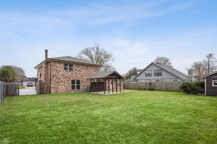 Property Photo:  19 Shenandoah Street  LA 70065 