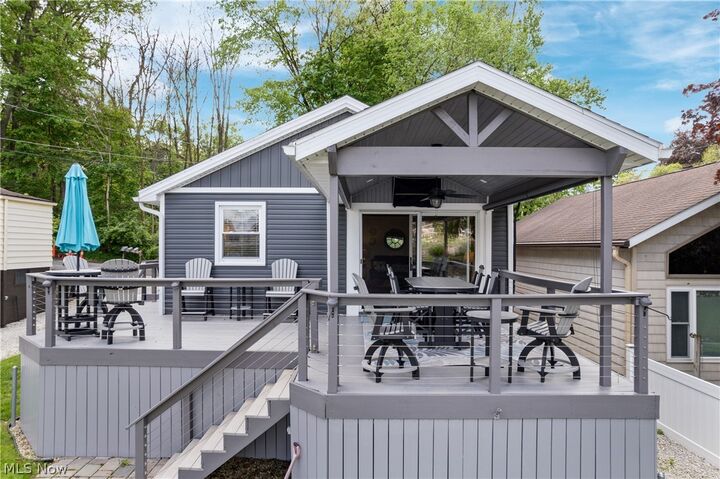Property Photo:  393 Wrico Street  OH 44319 