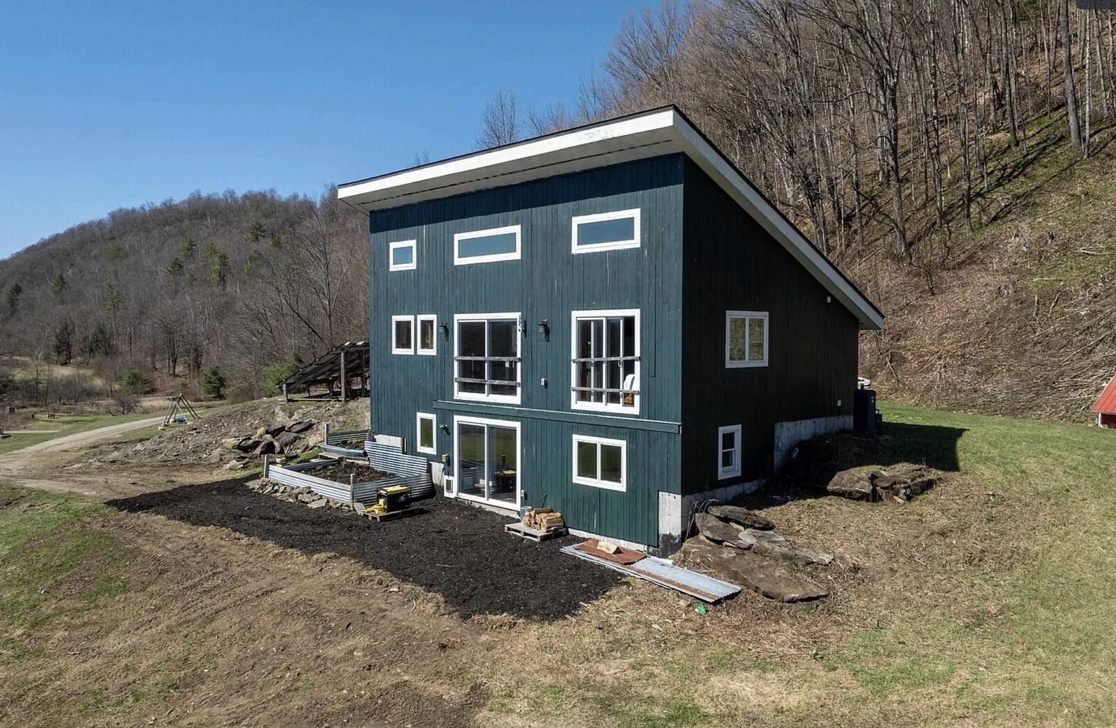 Property Photo:  167 Ward Hill Road  VT 05077 
