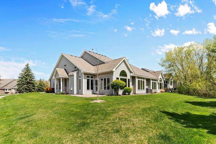 Property Photo:  1039 Westcliff Curve  MN 55126 
