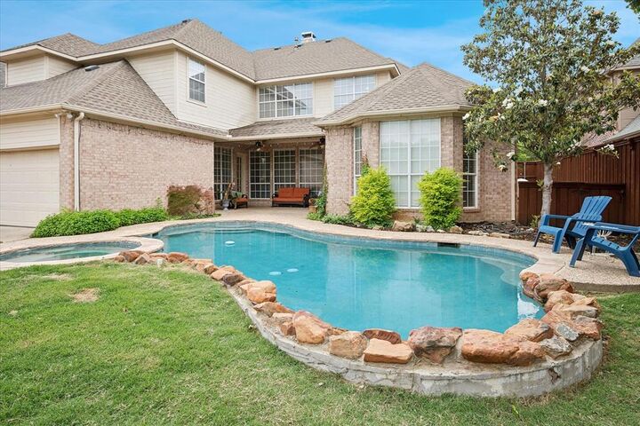 Property Photo:  326 Martel Lane  TX 75019 
