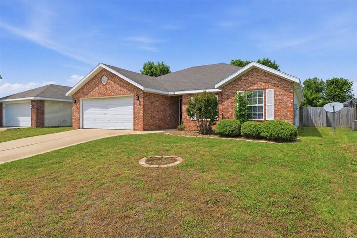 Property Photo: 6208 Meadow Well Avenue AR 72713