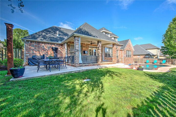 Property Photo:  6605 S Willowridge Lane  AR 72758 