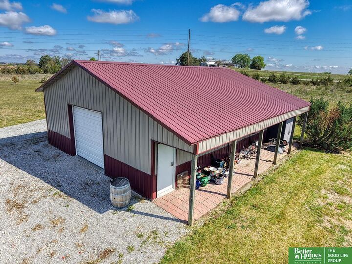 Property Photo:  20500 SW Hollow Court  NE 68404 
