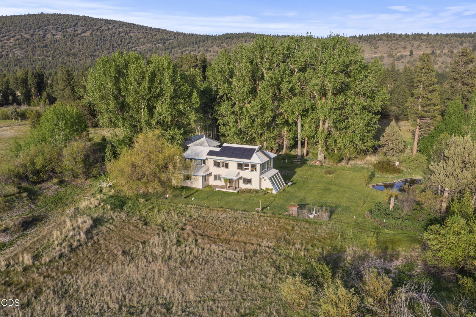 Property Photo:  30242 Highway 97 N  OR 97624 