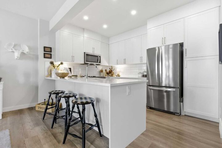 Property Photo: 307 Crestridge Common SW AB T3B 6J5