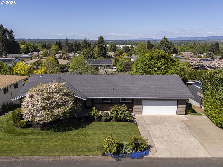 Property Photo:  13725 NE Fremont Ct  OR 97230 