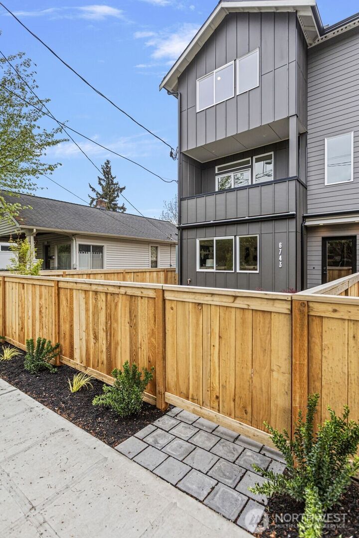 Property Photo:  6743  Earl Avenue NW  WA 98117 