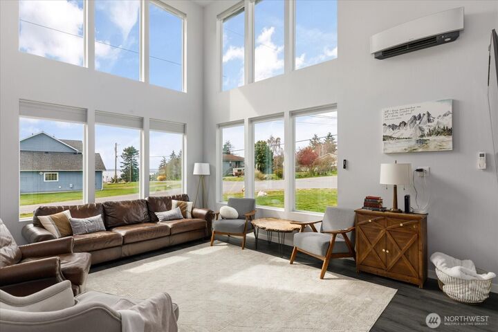 Property Photo:  1203  Byrd Street  WA 98239 