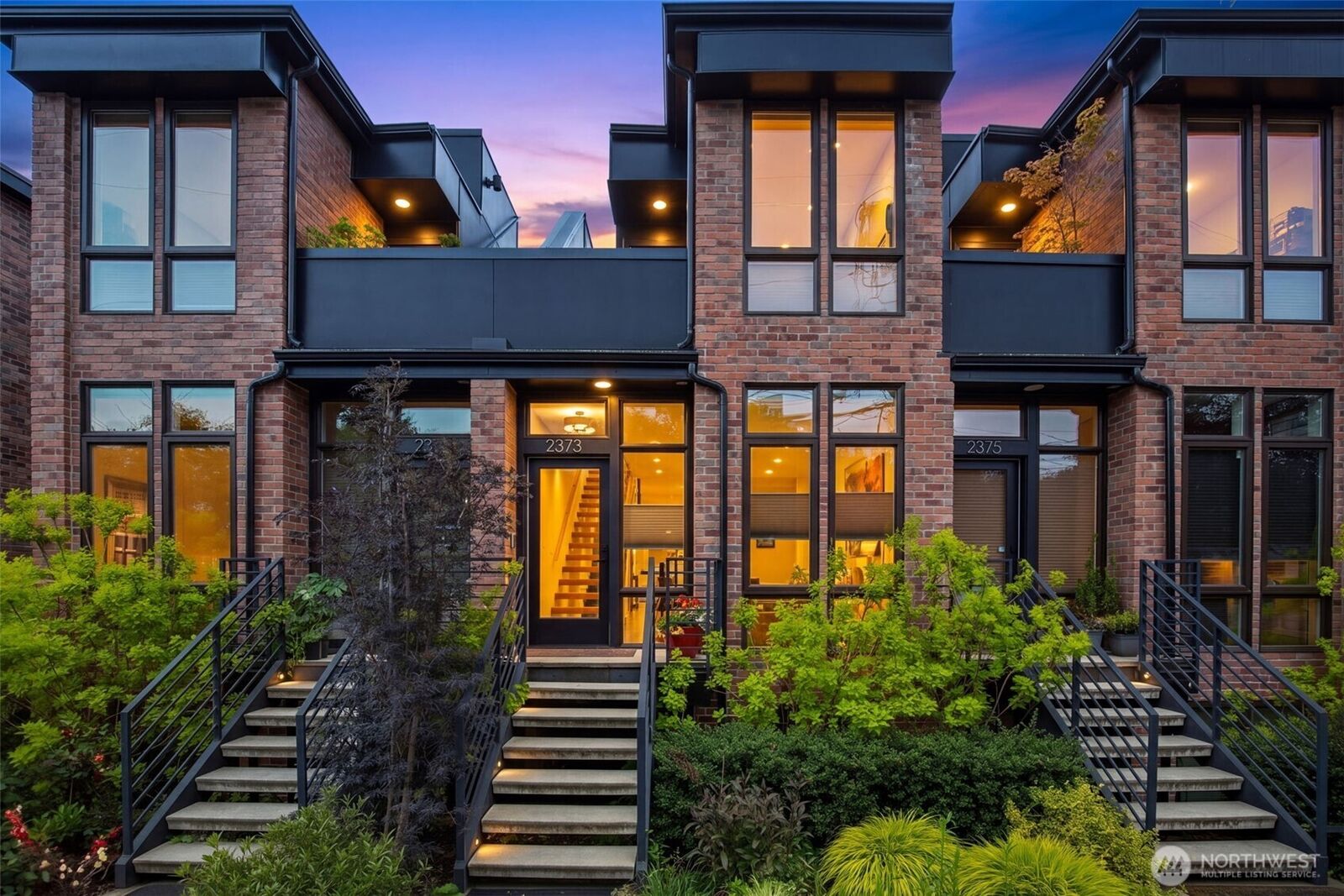 Property Photo:  2373  Minor Avenue E  WA 98102 