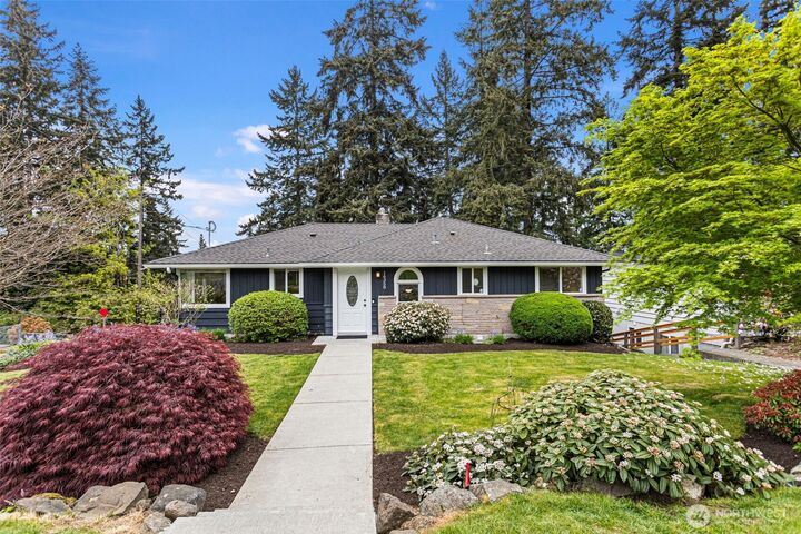 Property Photo:  16358  Ashworth Avenue N  WA 98133 