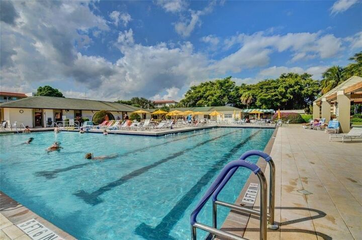 Property Photo:  3204 Portofino Point B4  FL 33066 