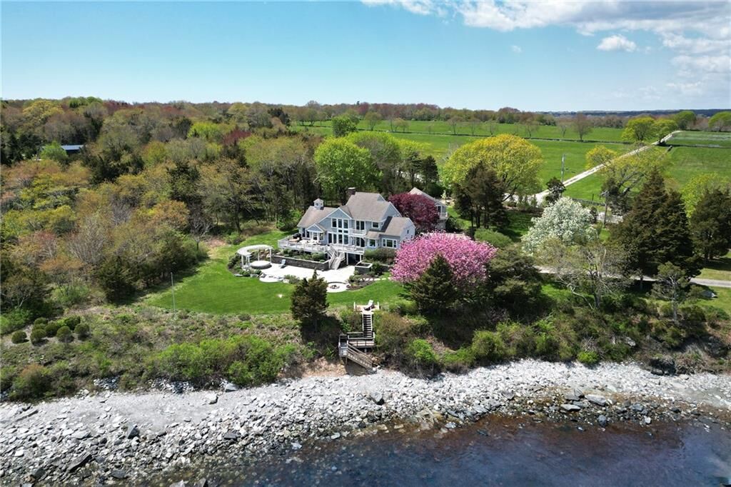 Property Photo:  115 Beavertail Road  RI 02835 