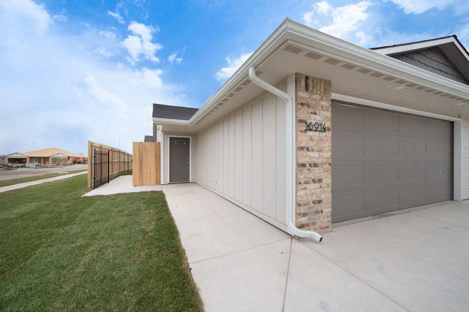Property Photo: 16802 W Lawson KS 67052