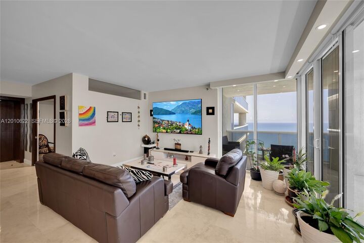 Property Photo:  1800 S Ocean Dr 2205  FL 33009 