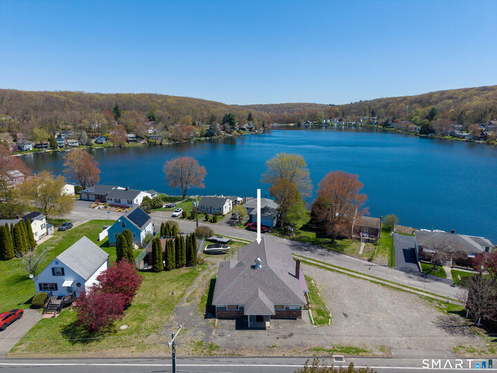 Property Photo:  305 South Street  CT 06782 