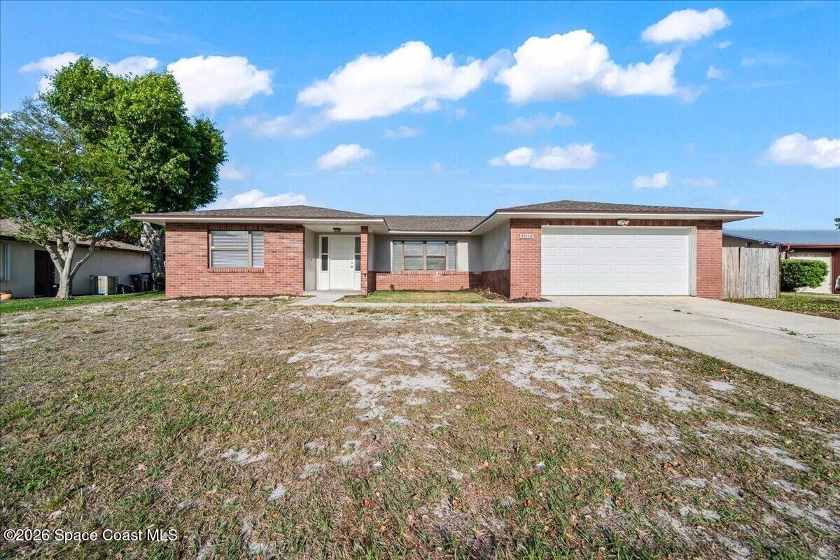 Property Photo:  2010 Doyle Drive  FL 32796 