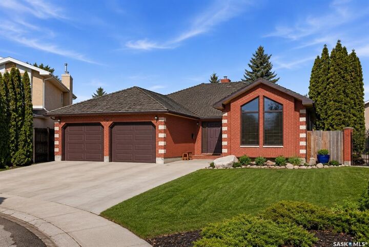 Property Photo: 214 Forsyth Court SK S7N 4H2