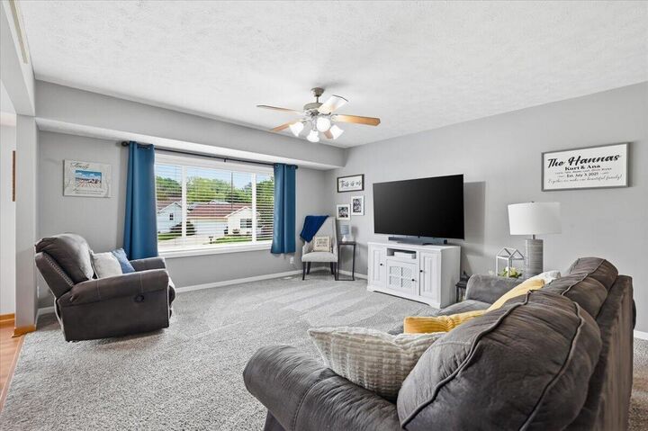 Property Photo:  301 Valley  Street  IA 51534 