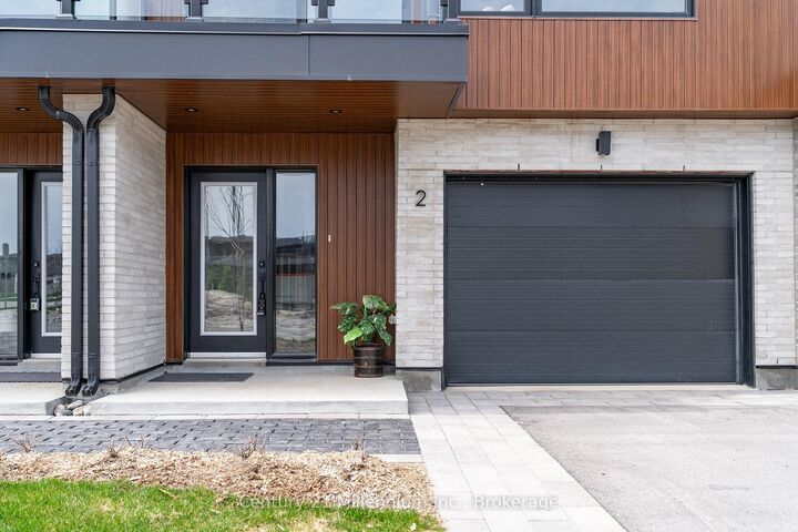 Property Photo: 117 Sladden Court # 2 ON N0H 2P0