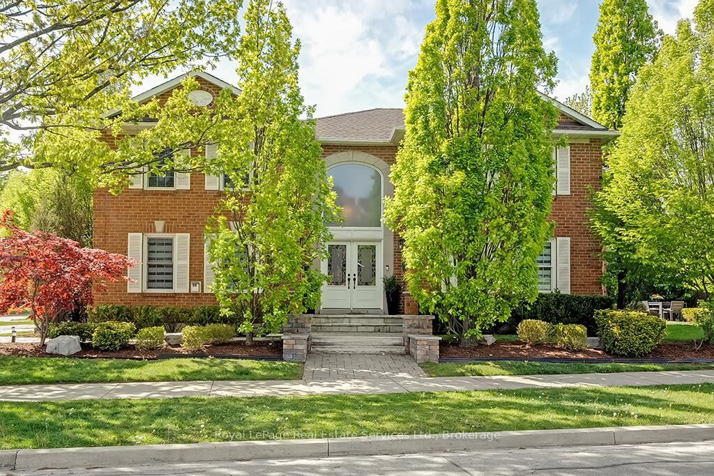 Property Photo: 2101 Grosvenor Street ON L6H 4N1