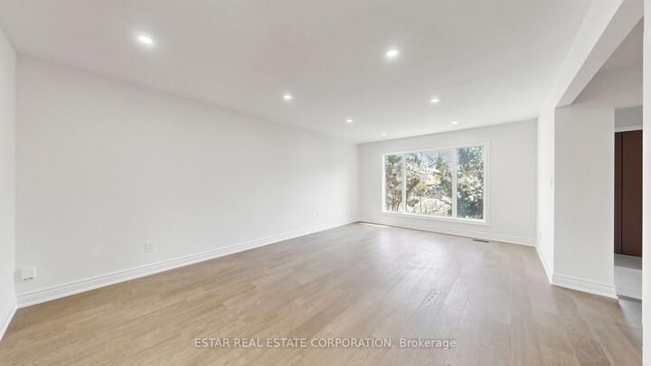 91 Whitehorn Crescent — photo 1