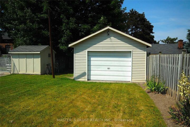 Property Photo: 354 Main Street N ON L3P 1Z1