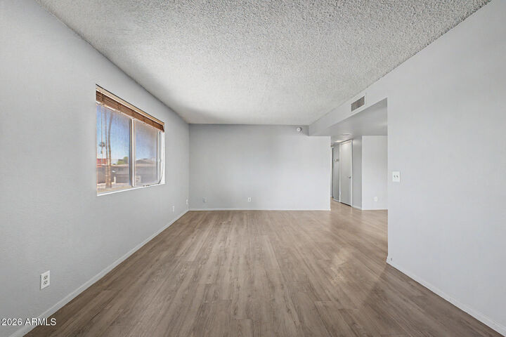 Property Photo:  1209 N 47th Place  AZ 85008 