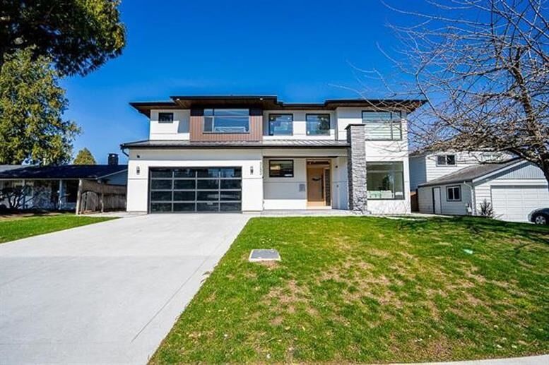 Property Photo: 5093 2 Avenue BC V4M 3P5