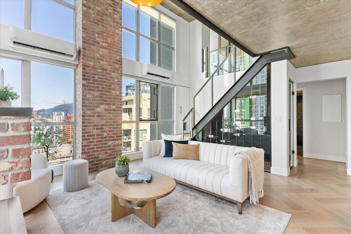 Property Photo:  1238 Richards Street 2402  BC V6B 6M6 