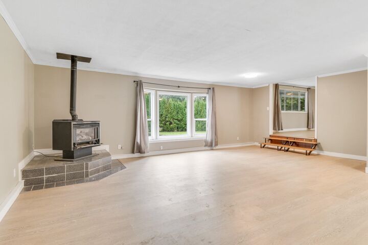 Property Photo: 49011 Sheldon Road 1 BC V4Z 1B9