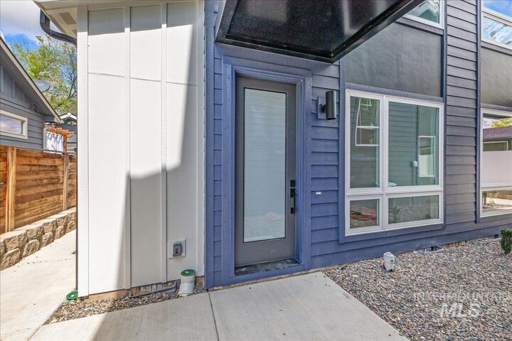 Property Photo:  2810 W Bannock St 1  ID 83702 