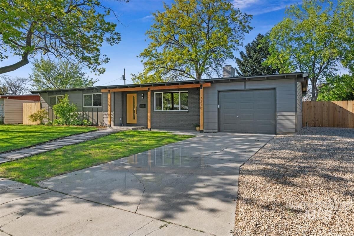 Property Photo:  7210 W Brentwood Dr  ID 83709 