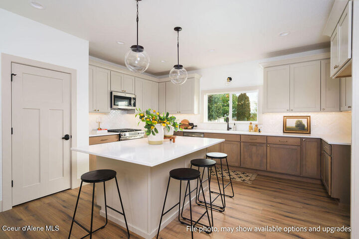 Property Photo:  1008 W Cordgrass Ave  ID 83854 