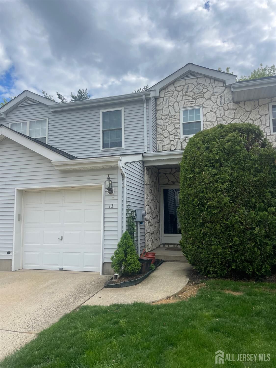 Property Photo:  13 Mine Road  NJ 08831 