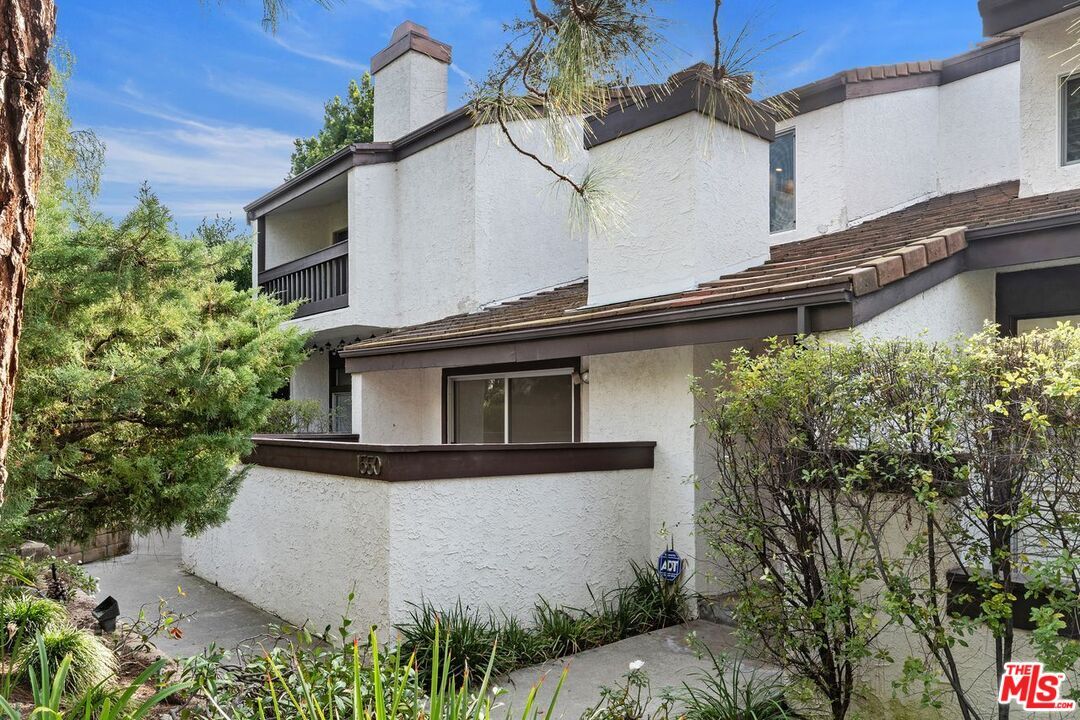 Property Photo:  1550 Palisades Dr  CA 90272 