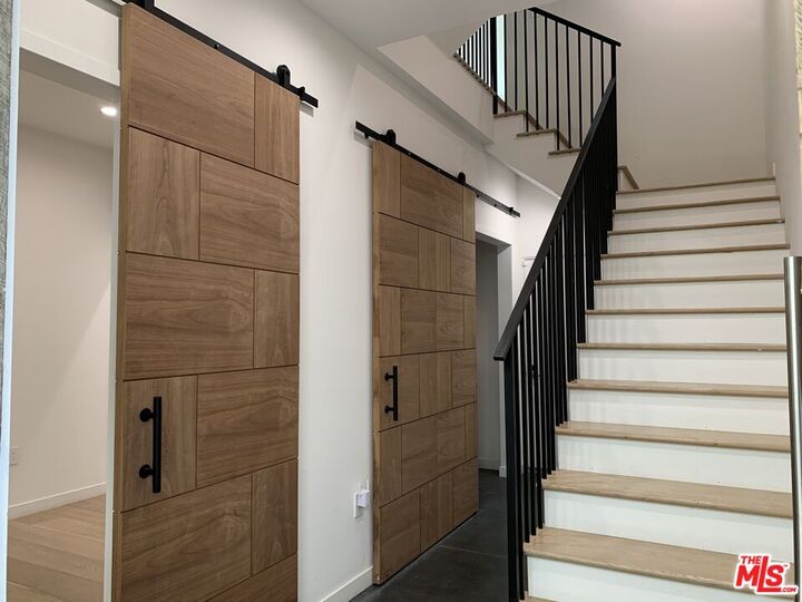 Property Photo:  11341 Pearl St  CA 90064 