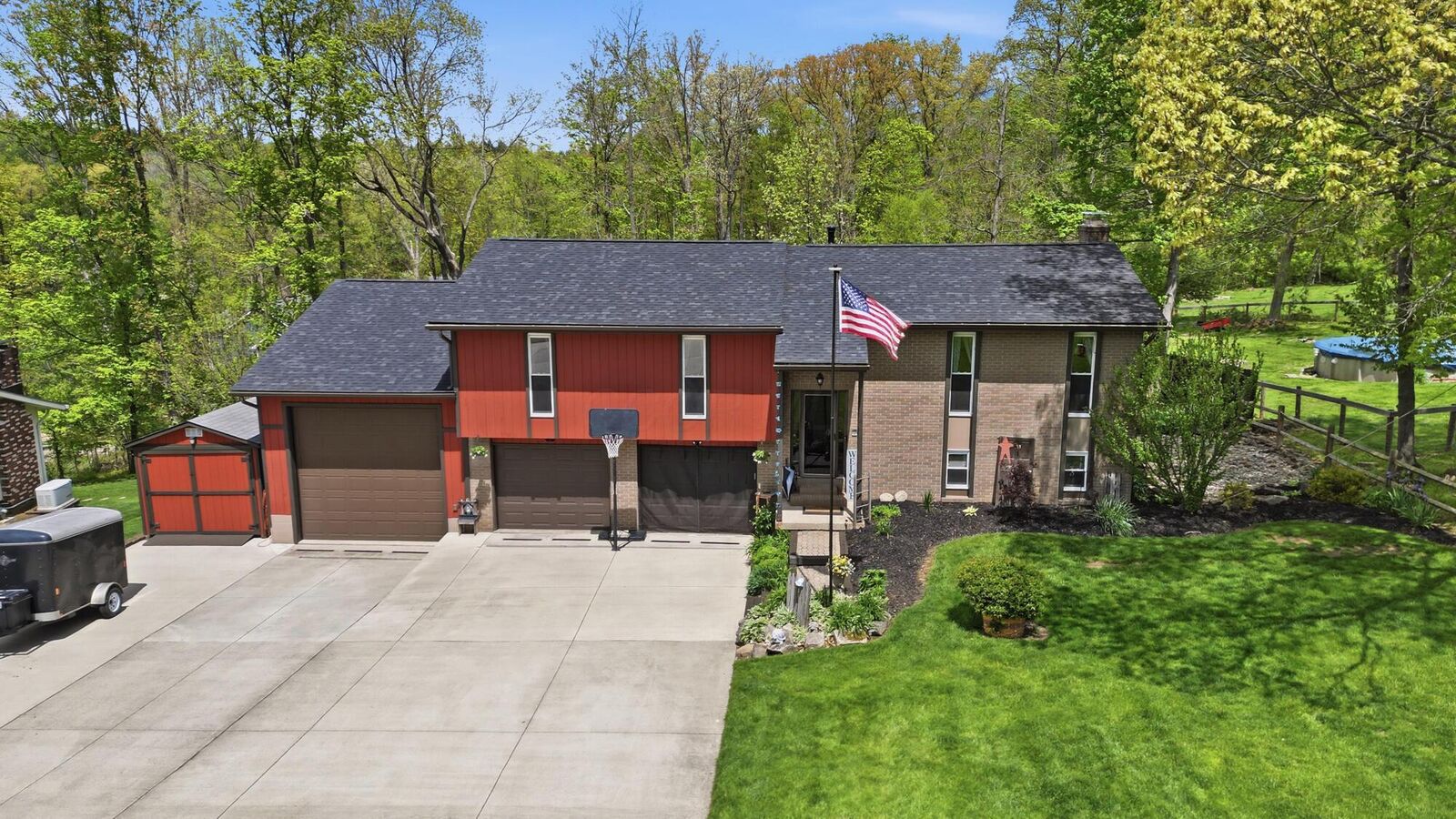 Property Photo:  447 Deer Trail Drive  OH 43076 