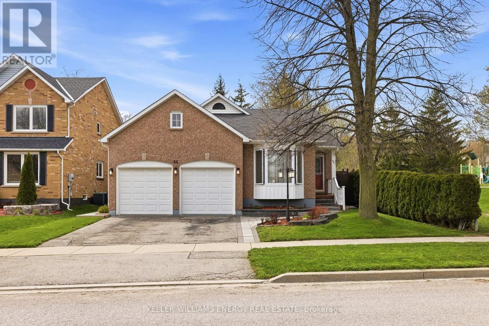Property Photo:  86 Rhonda Boulevard  ON L1C 3Y9 