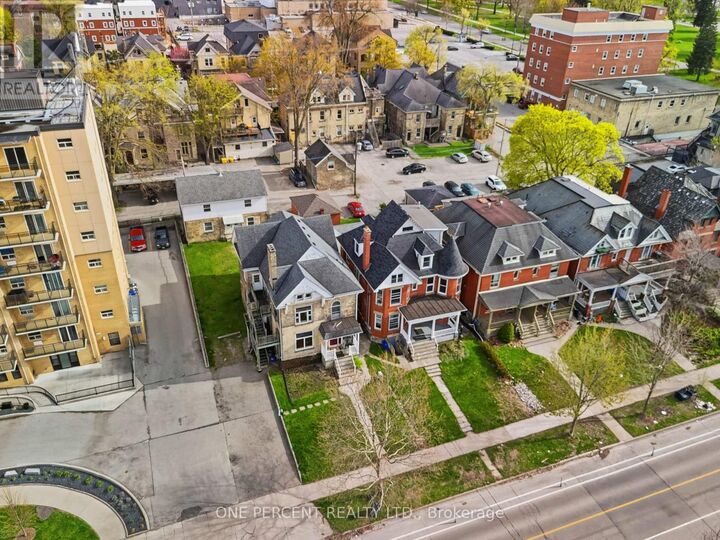 Property Photo: 307 Central Avenue ON N6B 2C9