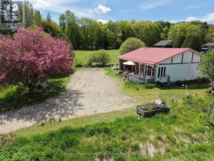 Property Photo: 250 Stephenson Rd 12 W Road ON P0B 1M0