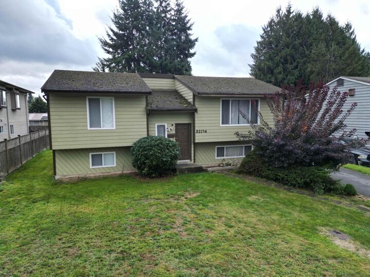 Property Photo:  32174 Sandpiper Place  BC V2V 5S1 