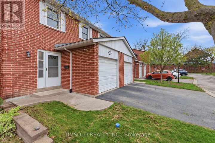 Property Photo: 14 Gordon Way ON L3T 5A2