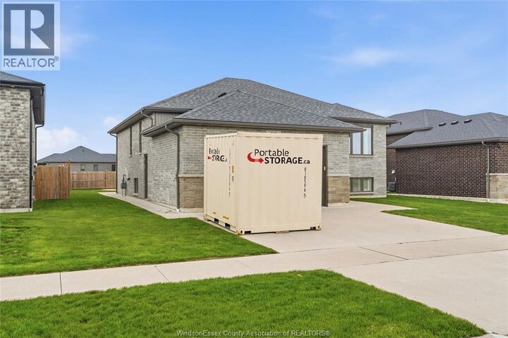 Property Photo:  98 Peter Avenue  ON N8H 0E7 
