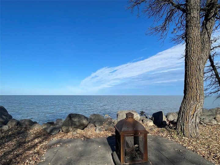 Property Photo:  134 Lake Drive East  MB R0L 1K0 