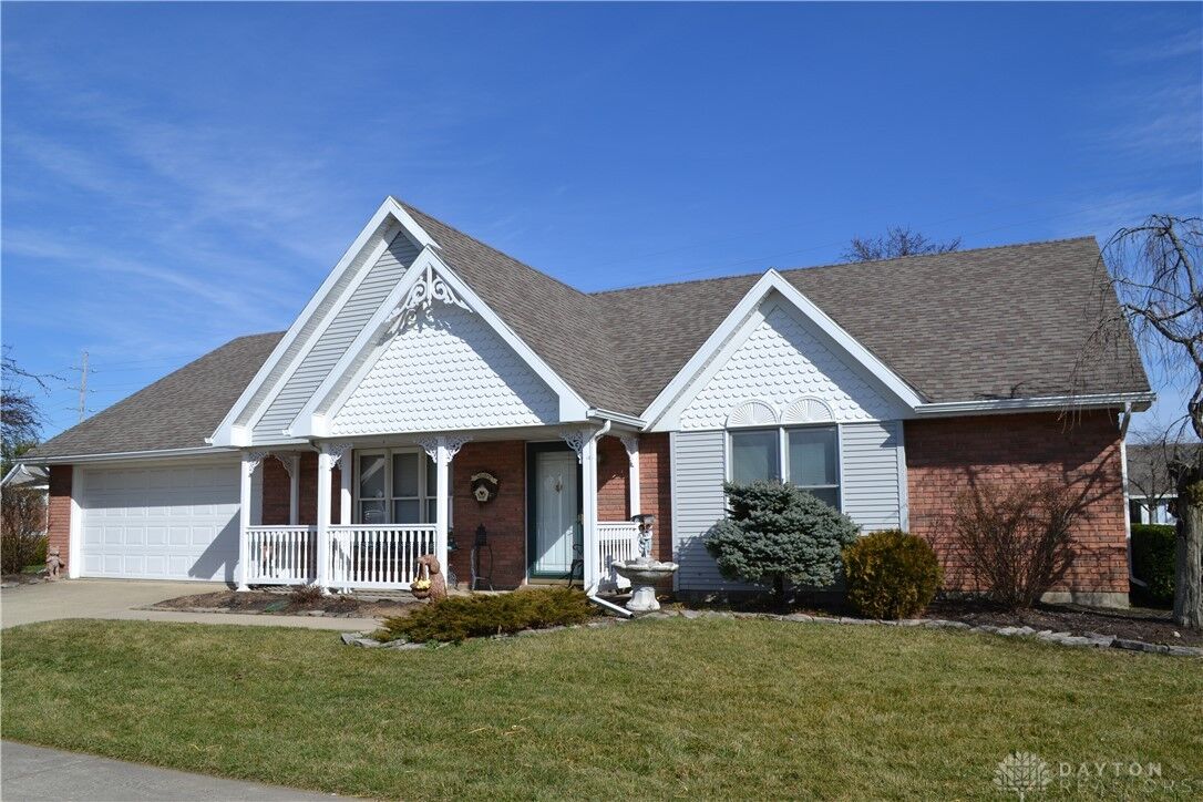Property Photo:  5866 Oldham Drive Unit 4  OH 45503 