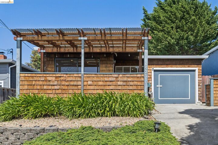 Property Photo:  6525 Hazel Ave  CA 94805 