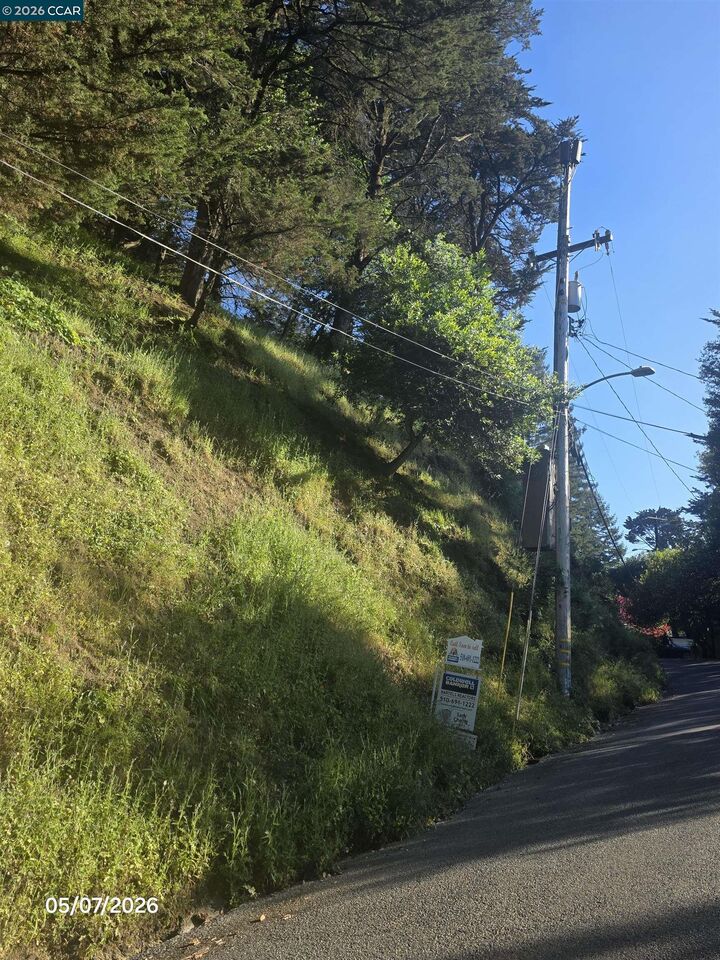 Property Photo:  6386 Longcroft Dr  CA 94603 