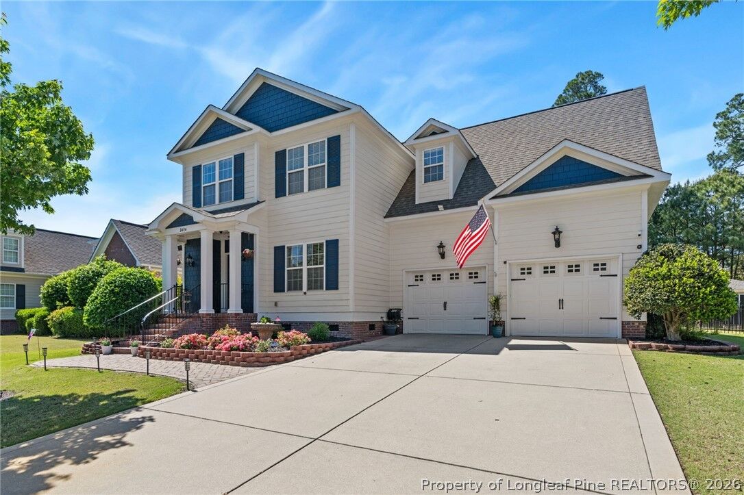 Property Photo:  2404 Thorngrove Court  NC 28303 